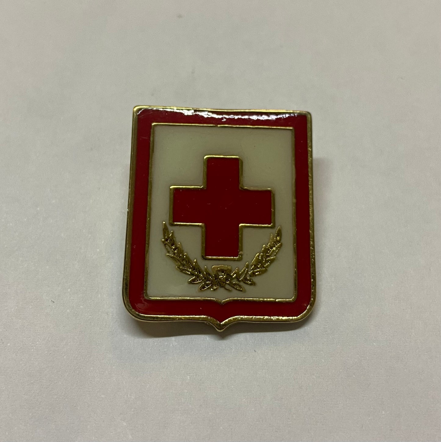 Distintivo Metálico CFS SAÚDE - Curso de Formação de Sargentos da Escola de Saúde