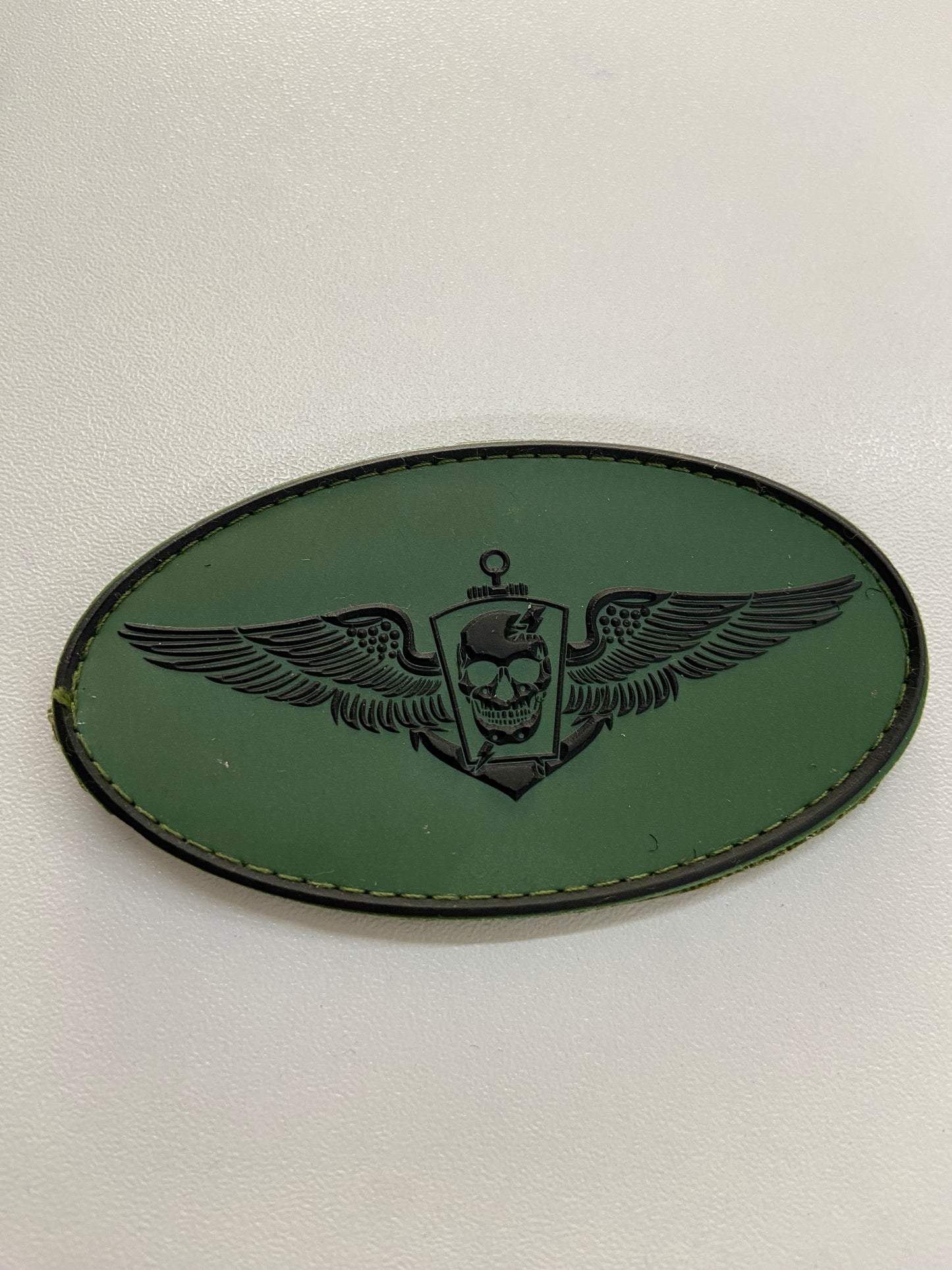 Distintivo emborrachado elipse Comandos Anfibios (fundo verde)