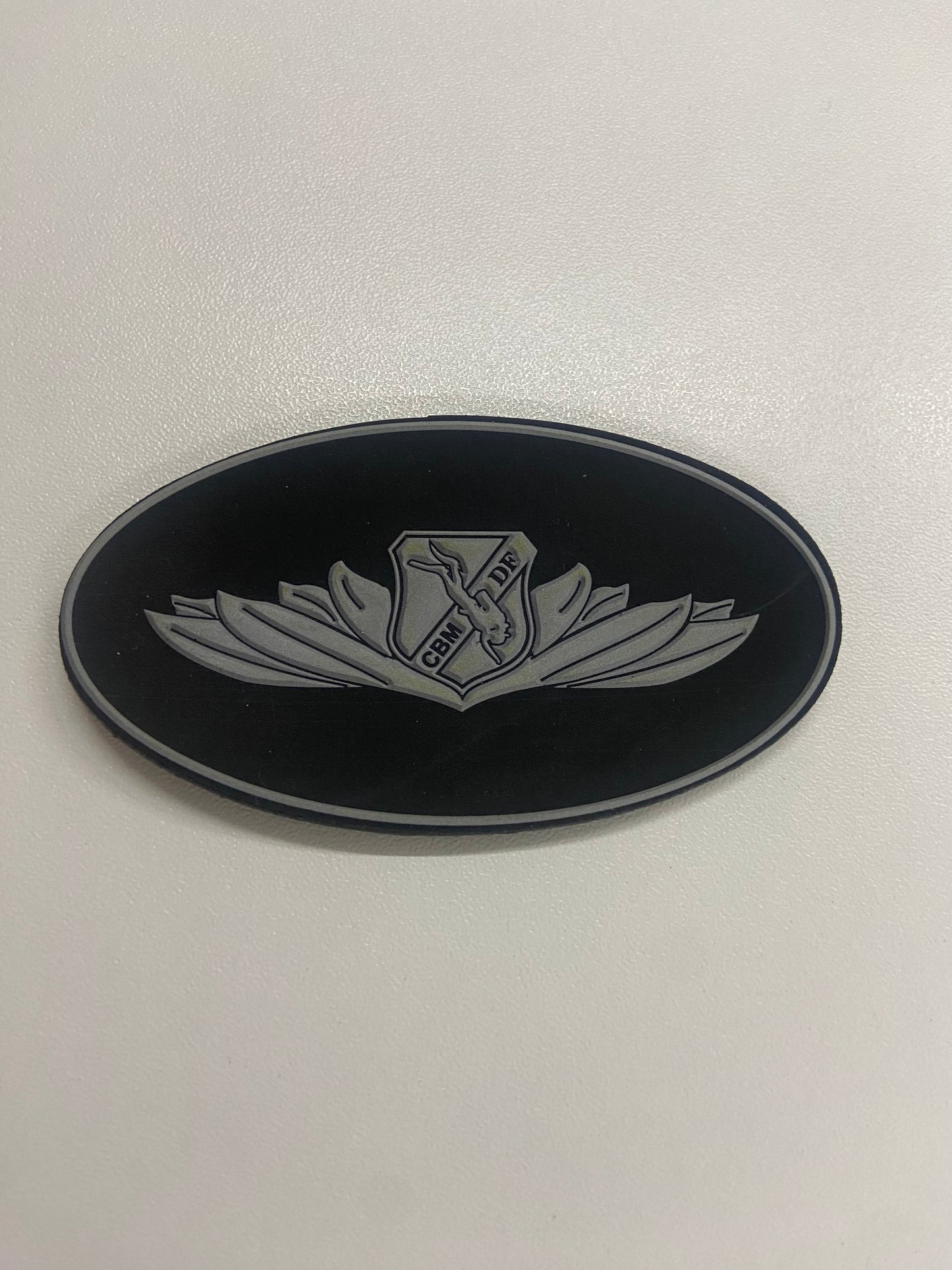 Distintivo emborrachado elipse MERGULHADOR