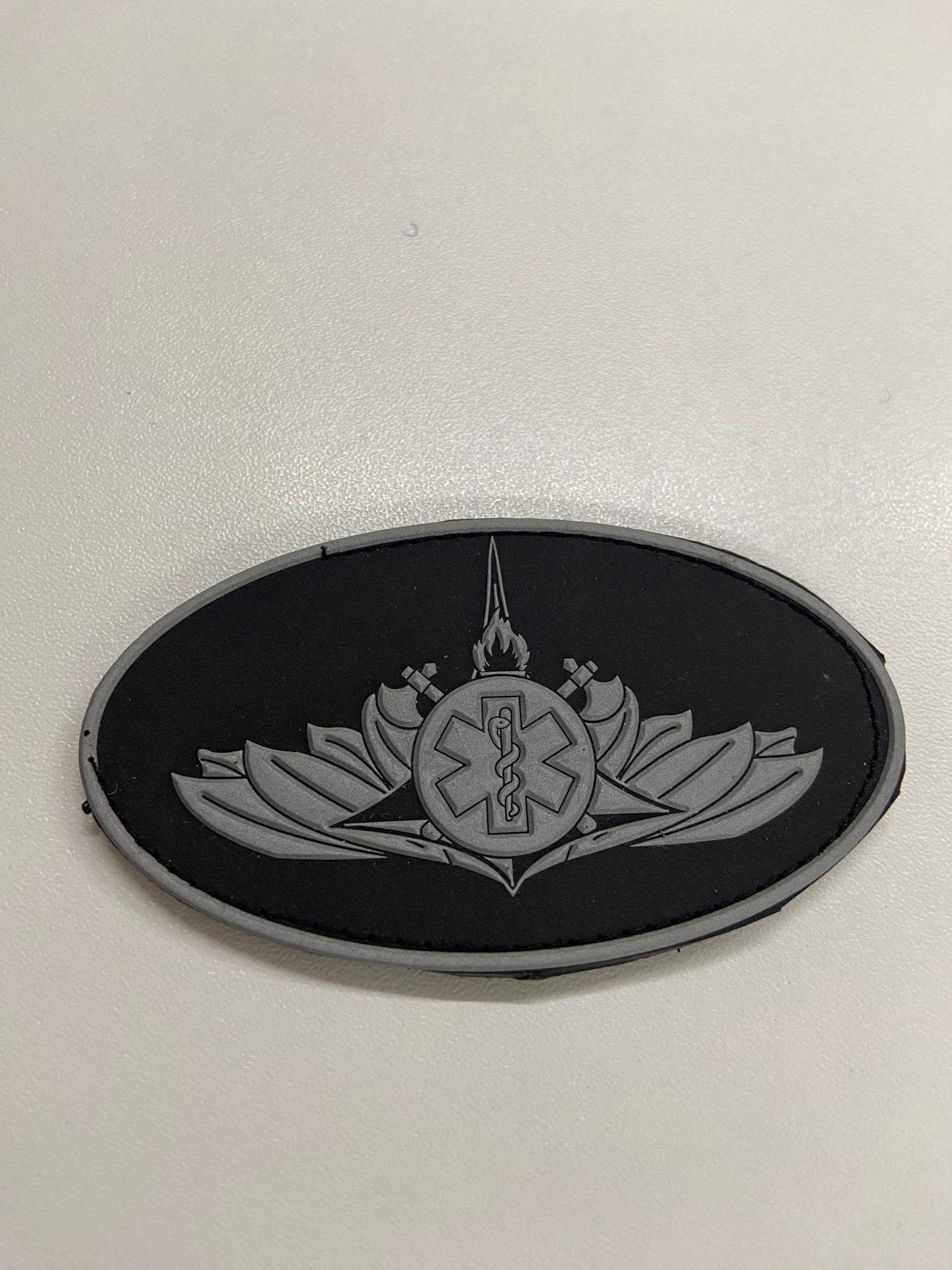 Distintivo emborrachado elipse TÉCNICO EM EMERGÊNCIA