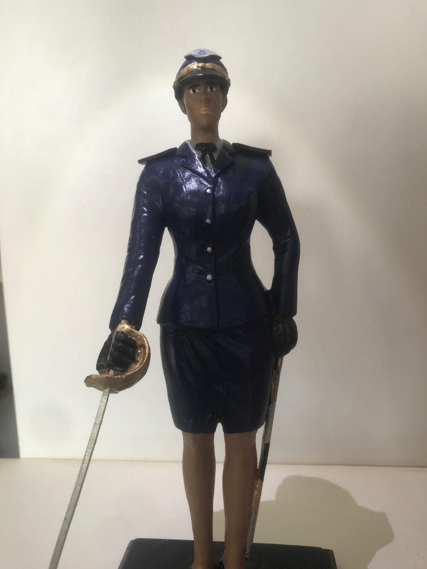 BRINDE: ESTATUETA OFICIAL FORÇA AÉREA (FEMININO)