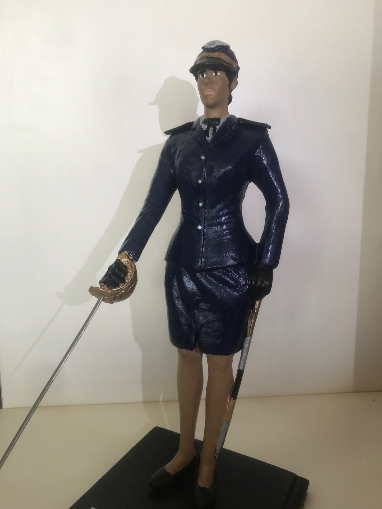 BRINDE: ESTATUETA OFICIAL FORÇA AÉREA (FEMININO)
