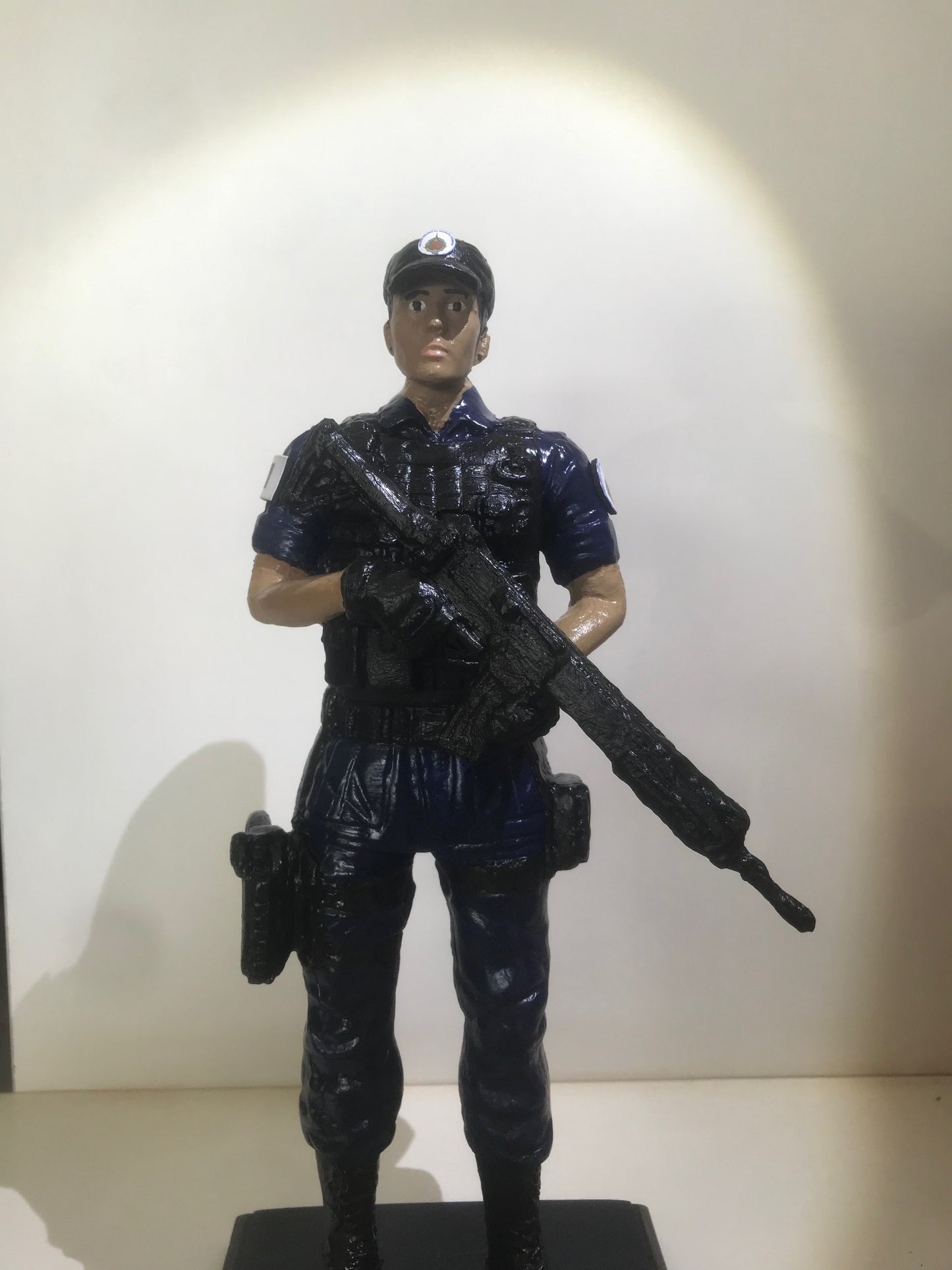 BRINDE: ESTATUETA POLÍCIA MILITAR (FEMININO)