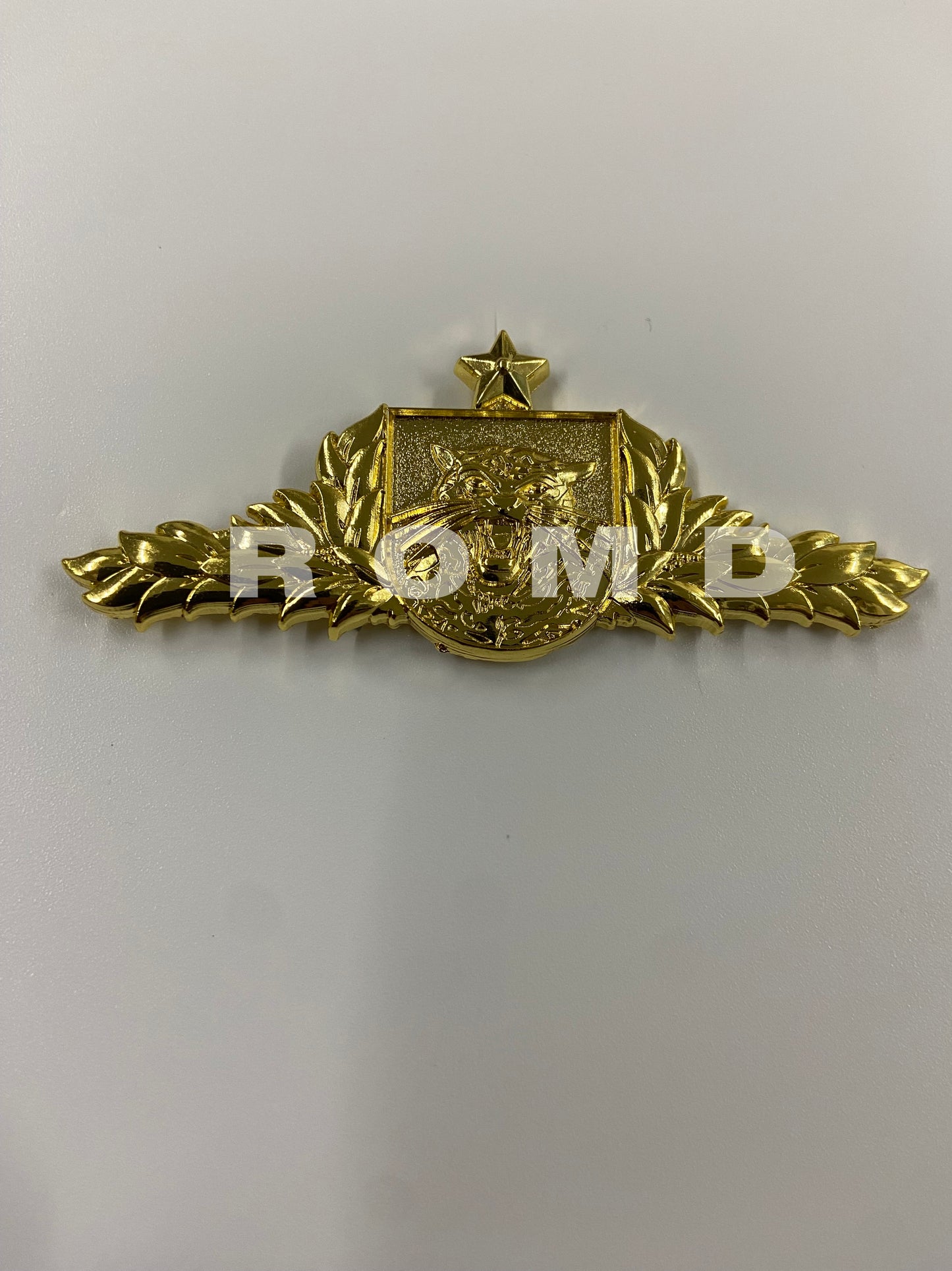 Distintivo metálico do Centro de Instrução de Guerra na Selva - CIGS - 3D ALTO-RELEVO