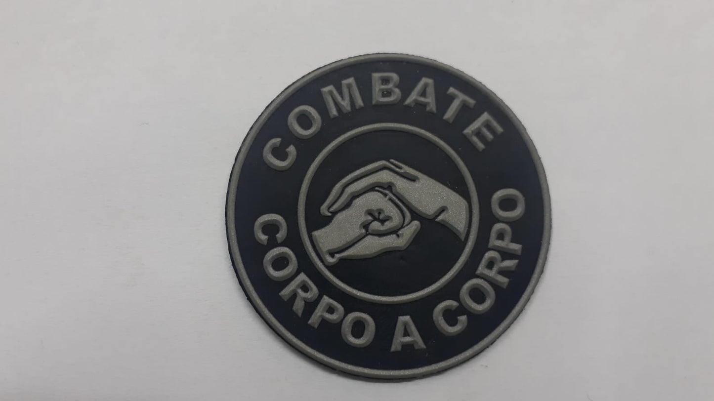 Distintivo emborrachado redondo COMBATE CORPO A CORPO
