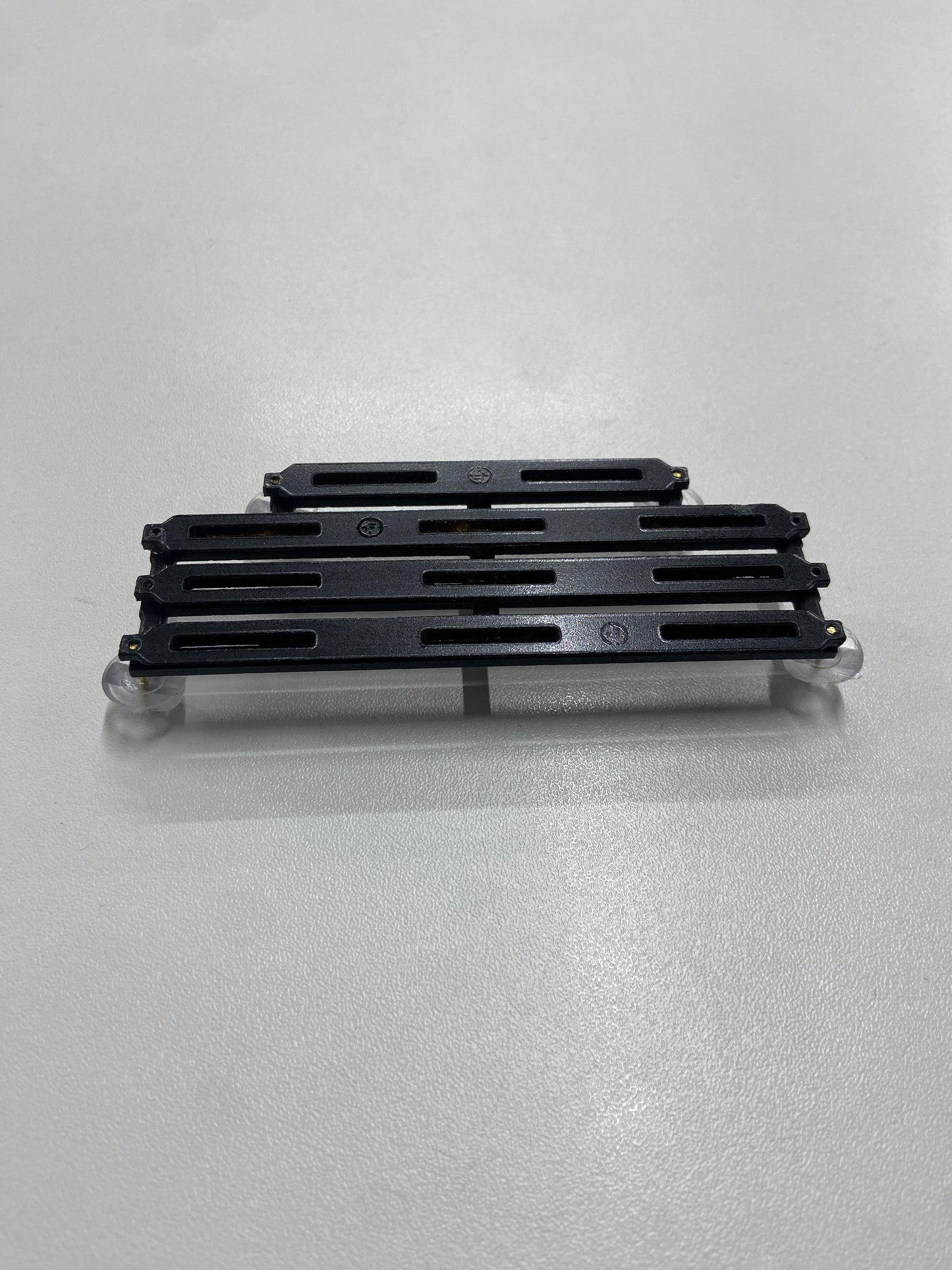 Placa com 6 barretas de medalhas militar de TRILHOS - fixacao por SUPER-IMÃ ou PINO